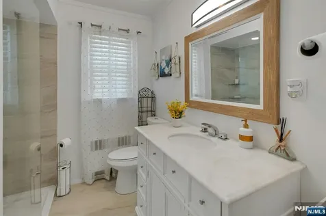 224 Rossiter Avenue Paterson NJ 07502