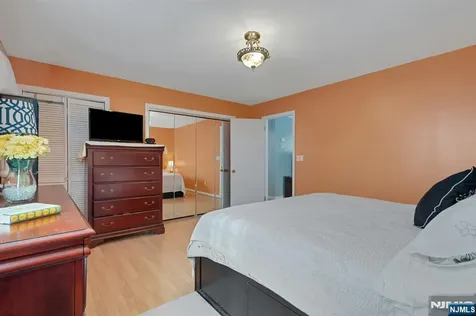 224 Rossiter Avenue Paterson NJ 07502