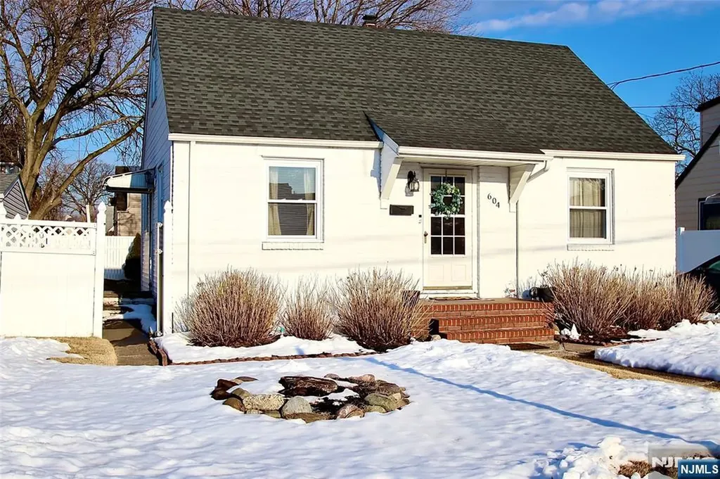 604 Elm Avenue Saddle Brook NJ 07663