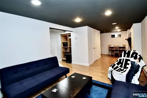 604 Elm Avenue Saddle Brook NJ 07663