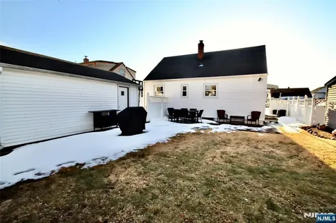 604 Elm Avenue Saddle Brook NJ 07663