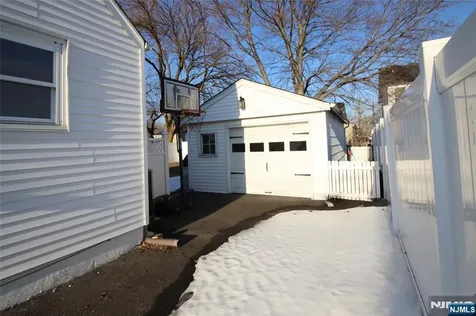 604 Elm Avenue Saddle Brook NJ 07663