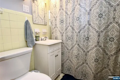 604 Elm Avenue Saddle Brook NJ 07663
