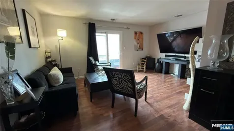 24 Coriander Way Englewood NJ 07631