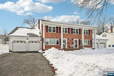 44 Forsythia Lane Paramus NJ 07652