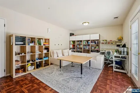 44 Forsythia Lane Paramus NJ 07652