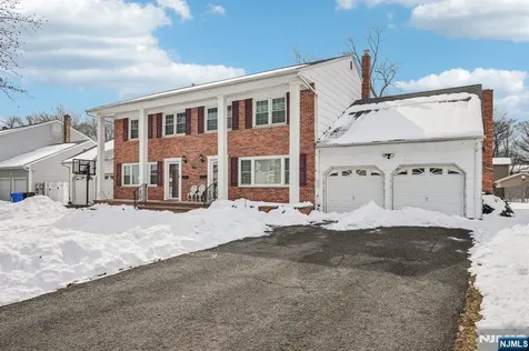 44 Forsythia Lane Paramus NJ 07652