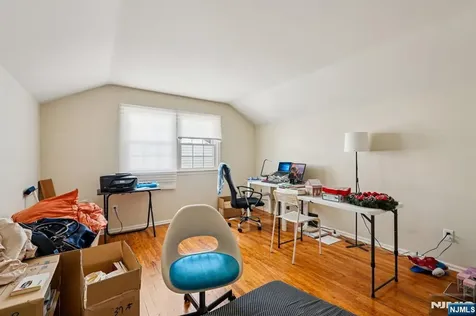 44 Forsythia Lane Paramus NJ 07652