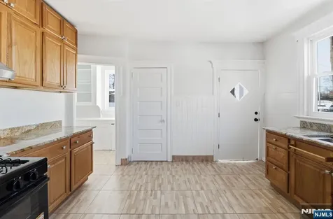 15 Highland Avenue East Orange NJ 07018