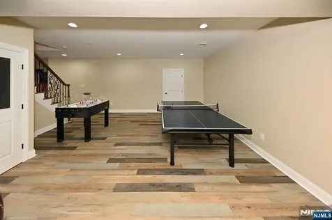 106 Arnot Place Paramus NJ 07652