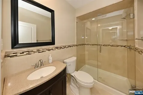 106 Arnot Place Paramus NJ 07652