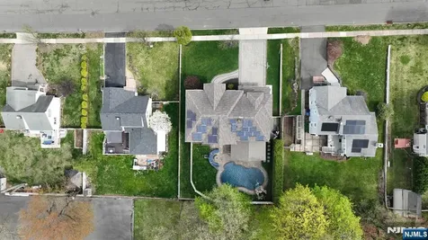 106 Arnot Place Paramus NJ 07652