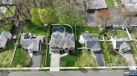 106 Arnot Place Paramus NJ 07652