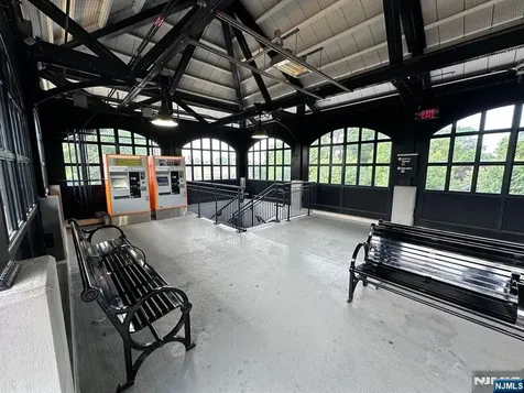 107 Stuyvesant Avenue Lyndhurst NJ 07071