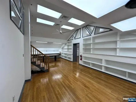 107 Stuyvesant Avenue Lyndhurst NJ 07071