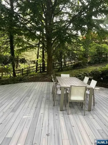 3 Lambs Lane Cresskill NJ 07626
