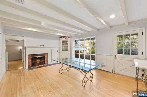 3 Lambs Lane Cresskill NJ 07626