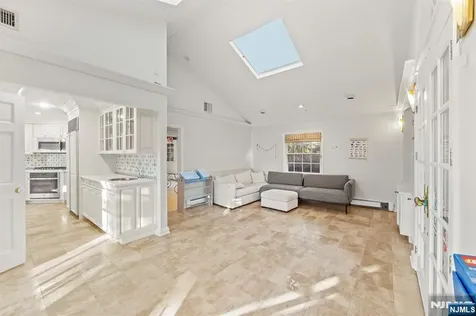 3 Lambs Lane Cresskill NJ 07626