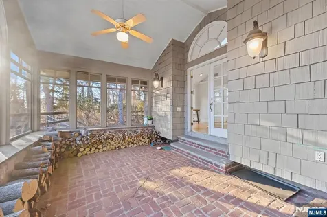 3 Lambs Lane Cresskill NJ 07626