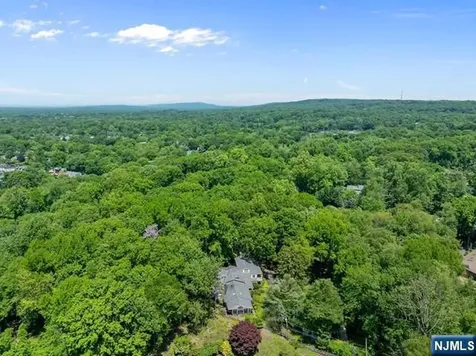3 Lambs Lane Cresskill NJ 07626