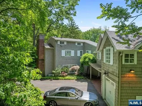 3 Lambs Lane Cresskill NJ 07626