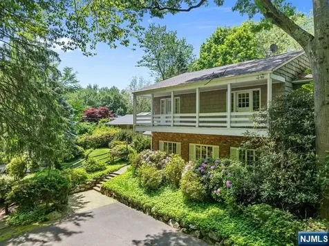 3 Lambs Lane Cresskill NJ 07626