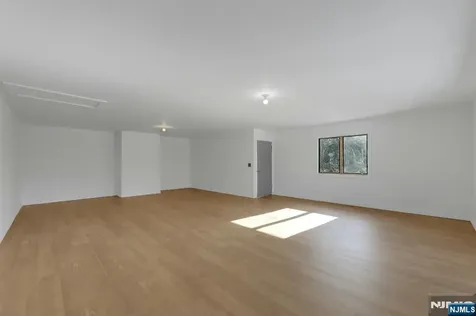 14 Washington Lane Mahwah NJ 07430