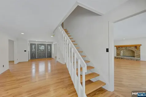 14 Washington Lane Mahwah NJ 07430