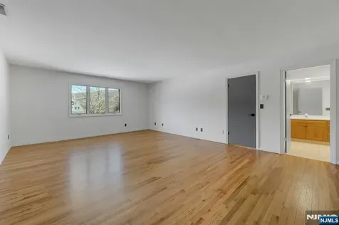14 Washington Lane Mahwah NJ 07430