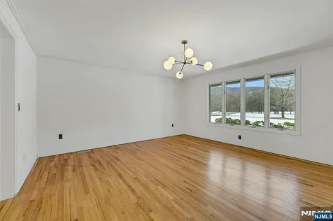 14 Washington Lane Mahwah NJ 07430