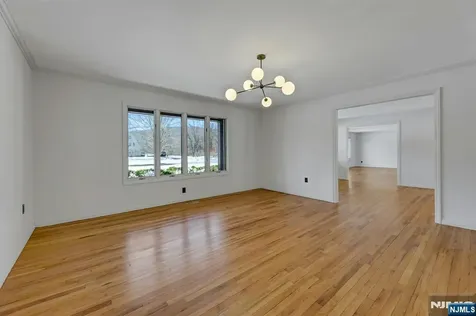 14 Washington Lane Mahwah NJ 07430