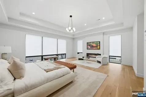 577 Floyd Street Englewood Cliffs NJ 07632