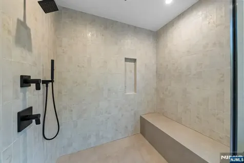 577 Floyd Street Englewood Cliffs NJ 07632