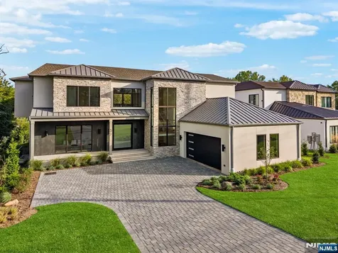 577 Floyd Street Englewood Cliffs NJ 07632