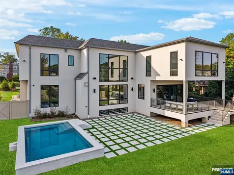 577 Floyd Street Englewood Cliffs NJ 07632