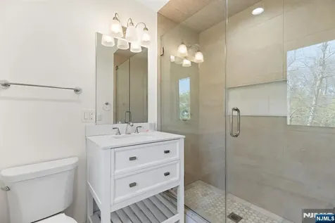 1 Hemlock Drive Cresskill NJ 07626