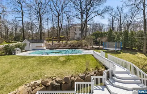 1 Hemlock Drive Cresskill NJ 07626