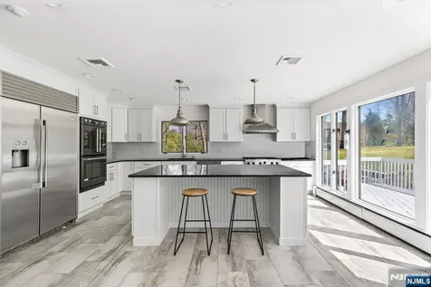 1 Hemlock Drive Cresskill NJ 07626