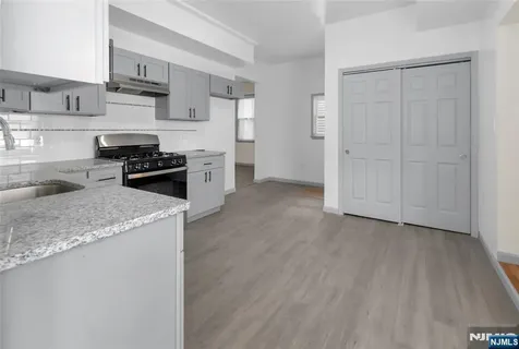 183 6th Street Newark NJ 07107