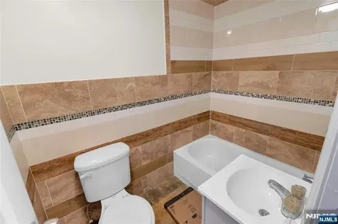 183 6th Street Newark NJ 07107
