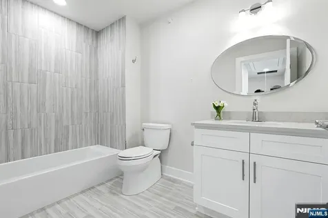 194 Canterbury Avenue North Arlington NJ 07031