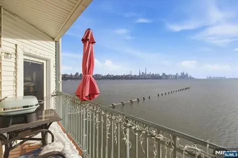 214 The Promenade Edgewater NJ 07020
