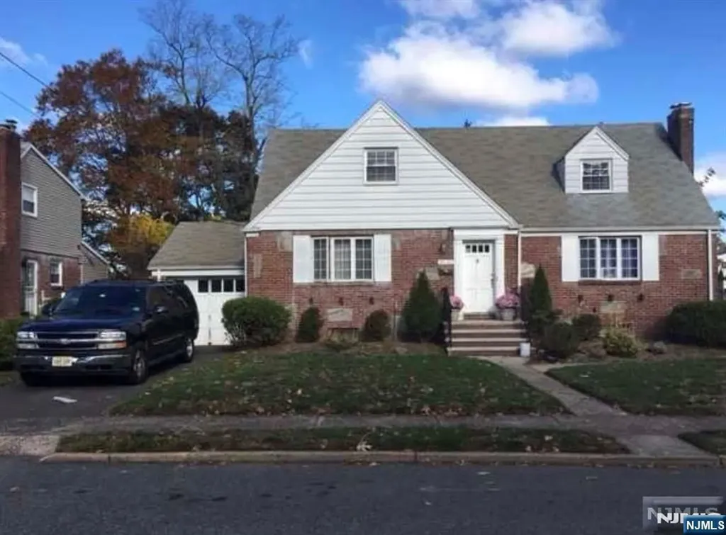 37-27 Hale Place Fair Lawn NJ 07410
