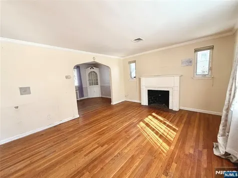 37-27 Hale Place Fair Lawn NJ 07410