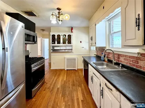 37-27 Hale Place Fair Lawn NJ 07410