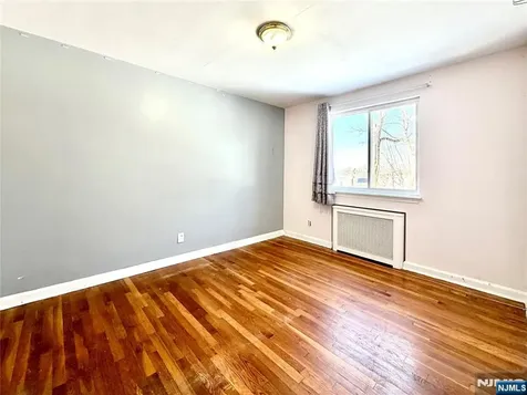 37-27 Hale Place Fair Lawn NJ 07410
