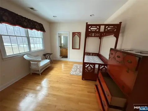 6 Trout Brook Court Chester Township NJ 07930