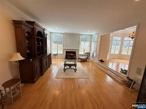 6 Trout Brook Court Chester Township NJ 07930