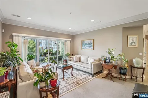 2217 Warrens Way Wanaque NJ 07465