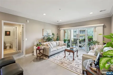 2217 Warrens Way Wanaque NJ 07465